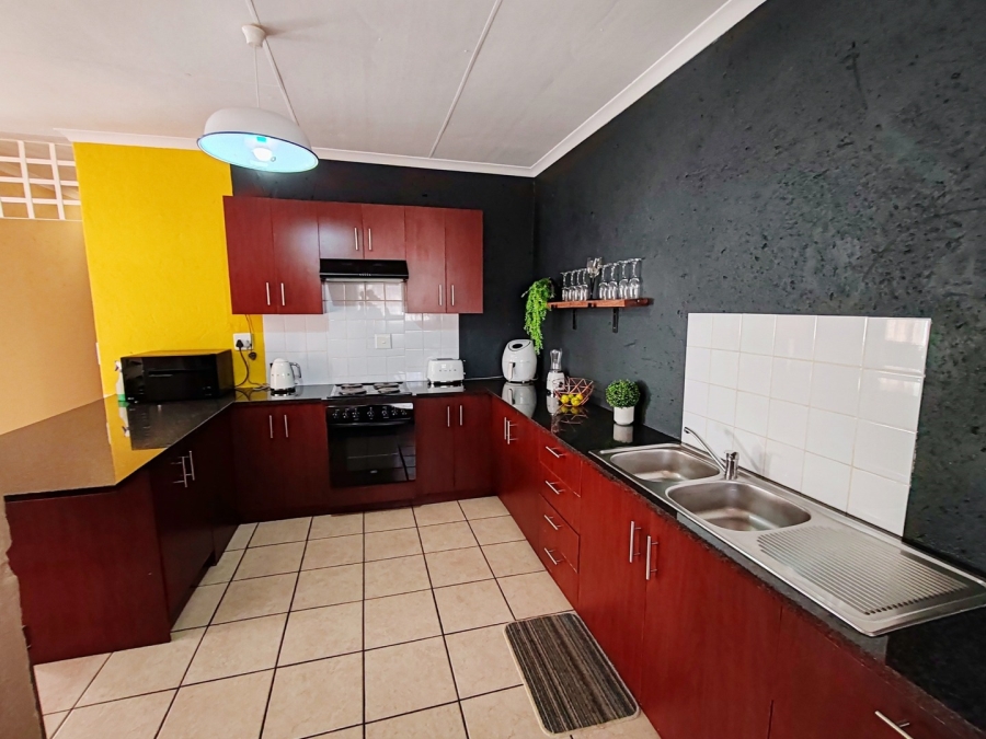 2 Bedroom Property for Sale in Potchefstroom North West